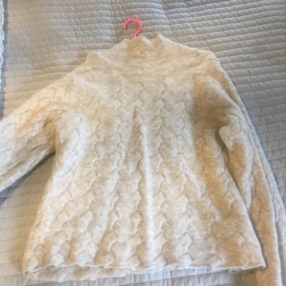 ARITZIA KNITTED SWEATER - Picture 1 of 1